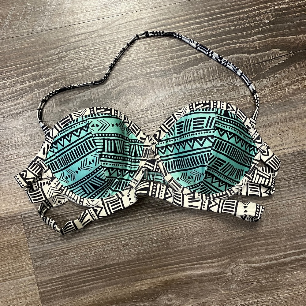 Xhiliration Bikini Top Size M